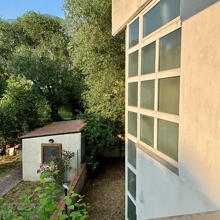 Holiday home Madonnina In Riva Al Fiume Tirino Intera