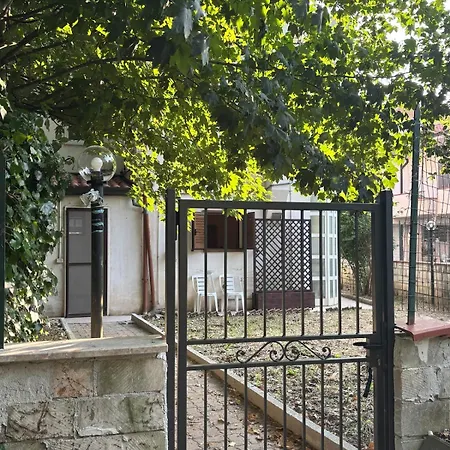 Madonnina In Riva Al Fiume Tirino Intera *