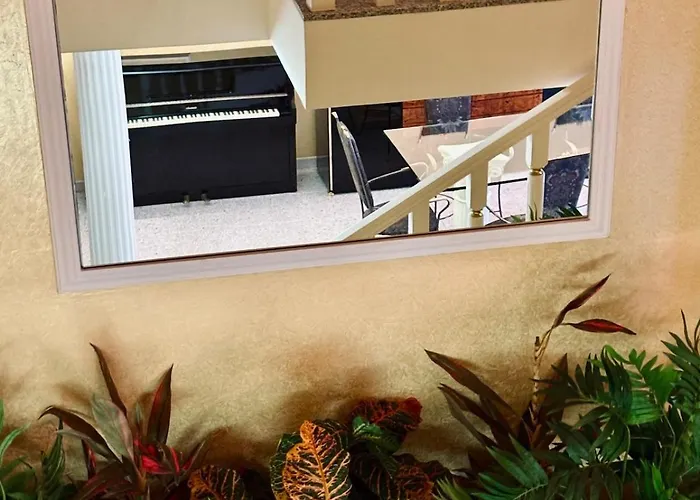 Madonnina In Riva Al Fiume Tirino *