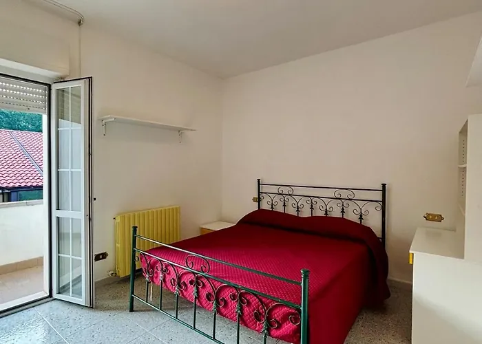 Madonnina In Riva Al Fiume Tirino Bussi sul Tirino