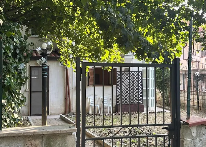 Madonnina In Riva Al Fiume Tirino *