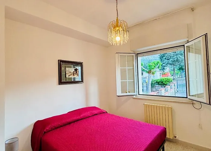 Madonnina In Riva Al Fiume Tirino Bussi sul Tirino